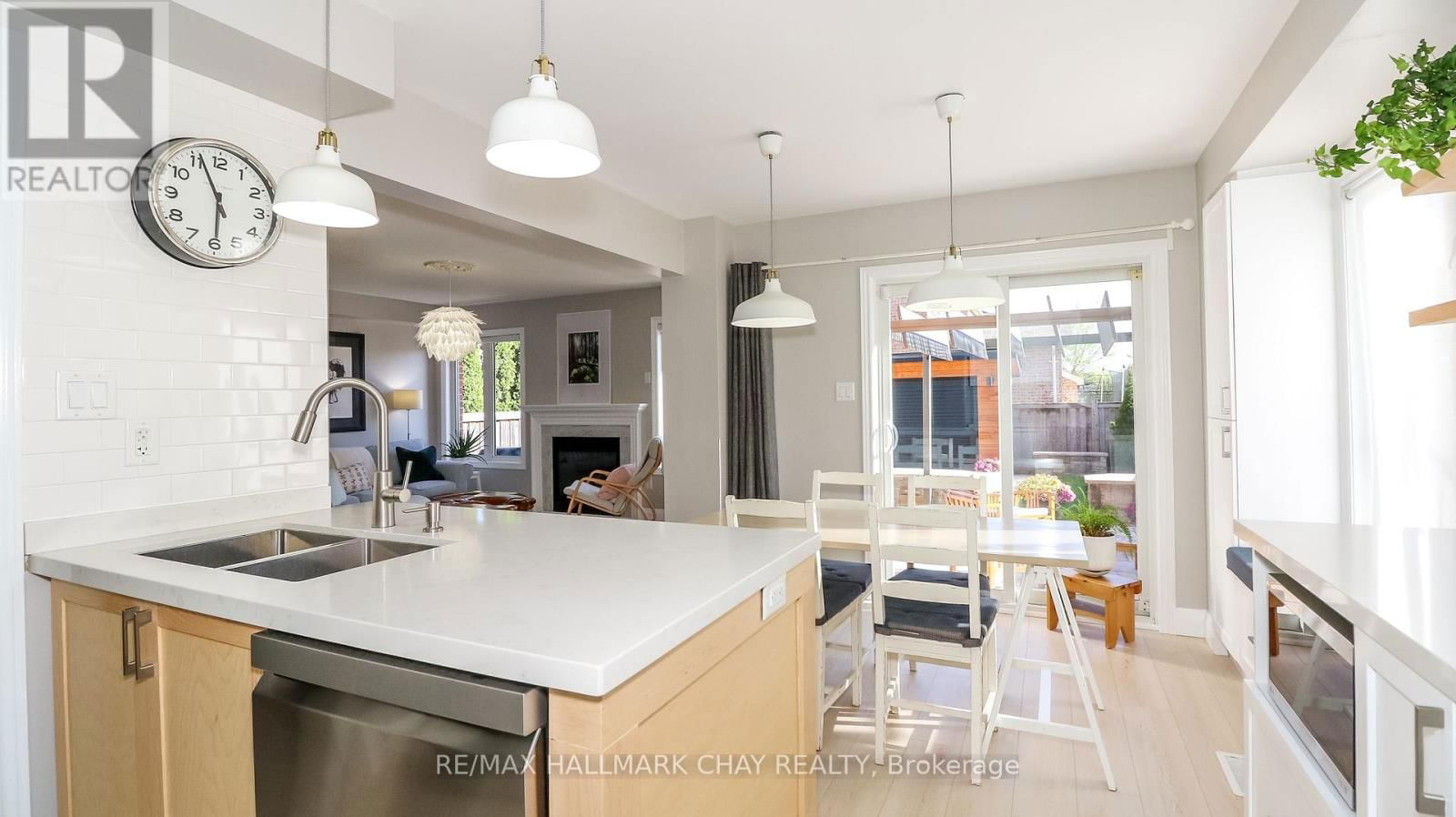 137 MEADOWHAWK TRAIL Image 13