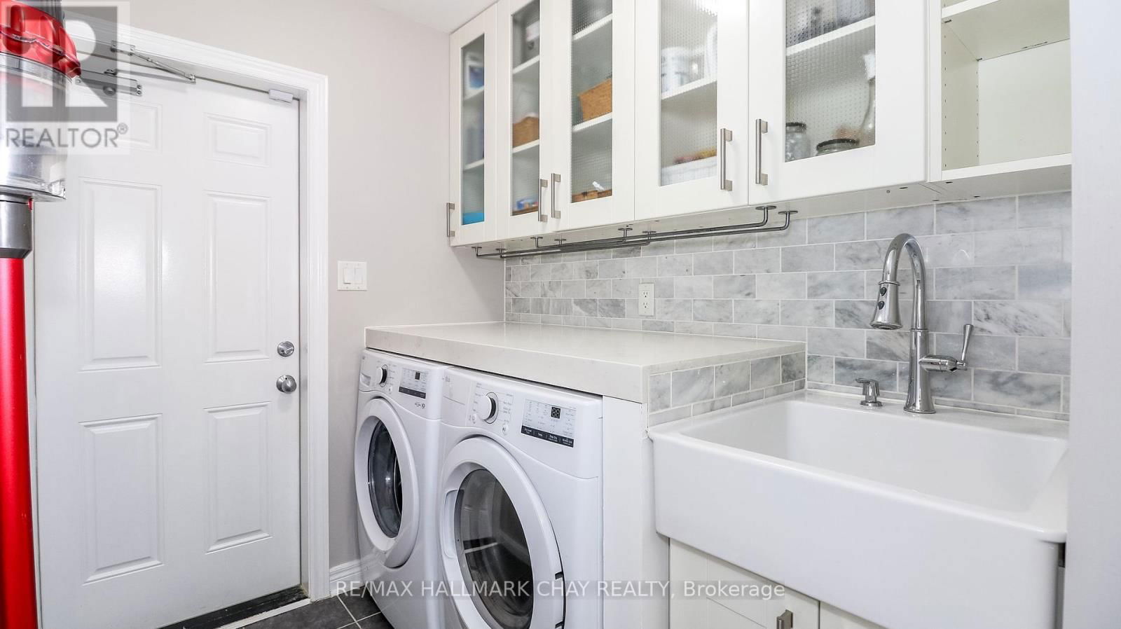 137 MEADOWHAWK TRAIL Image 18