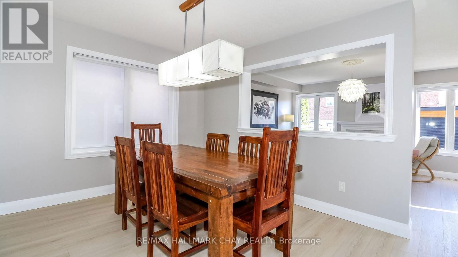 137 MEADOWHAWK TRAIL Image 19