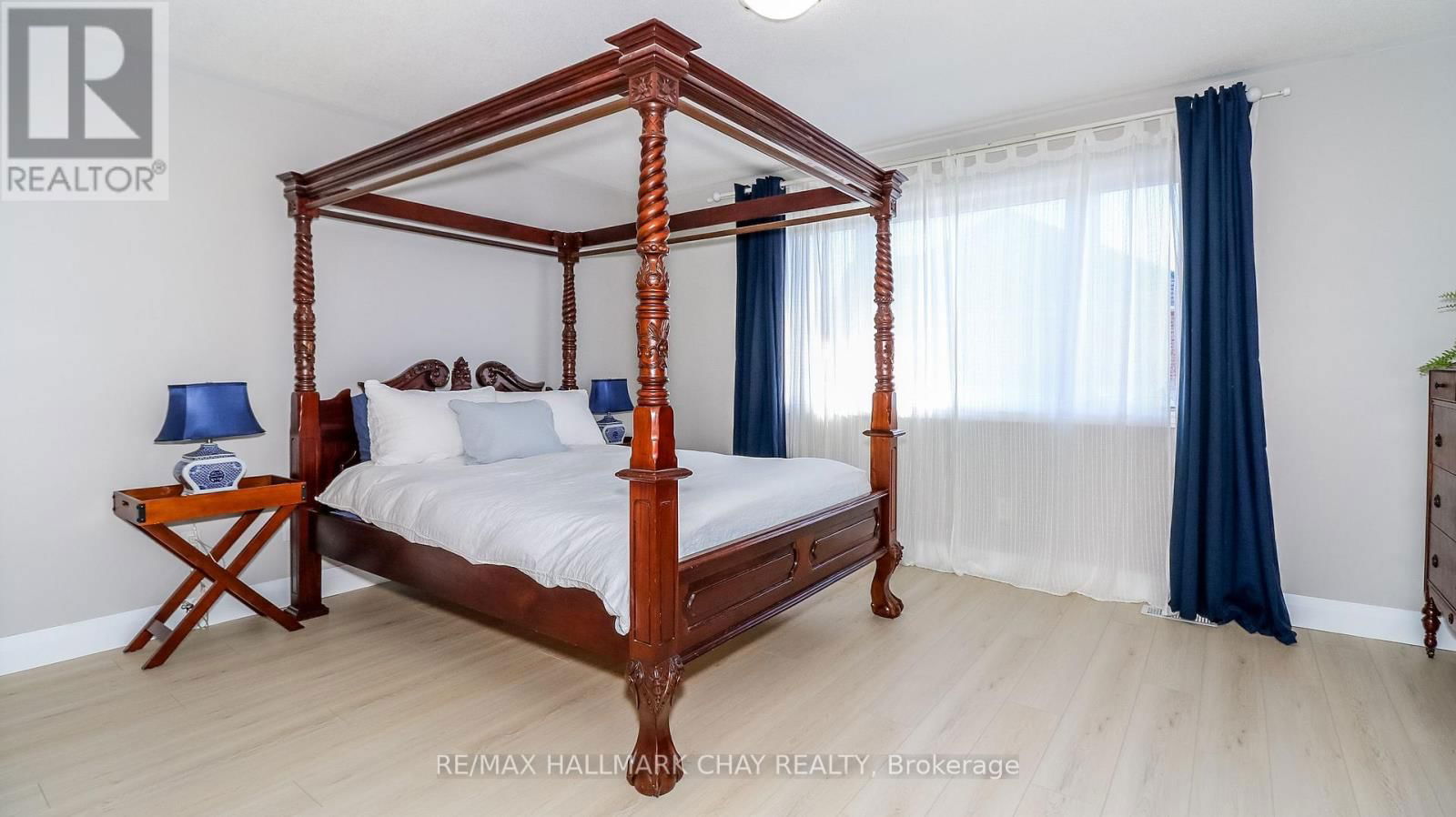 137 MEADOWHAWK TRAIL Image 23