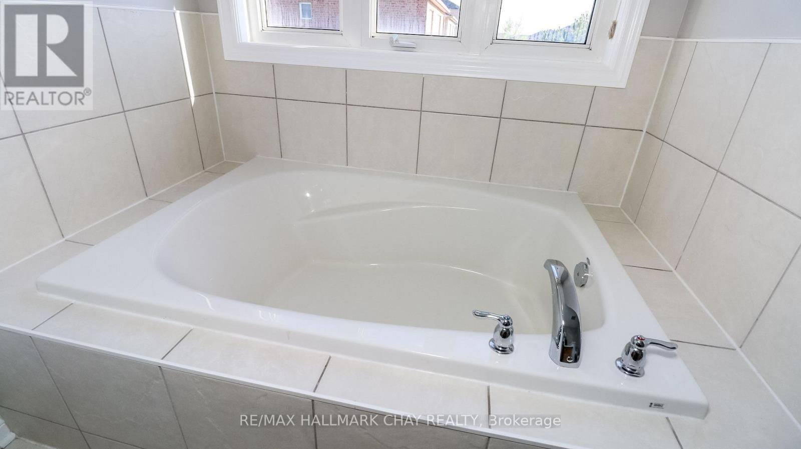 137 MEADOWHAWK TRAIL Image 26