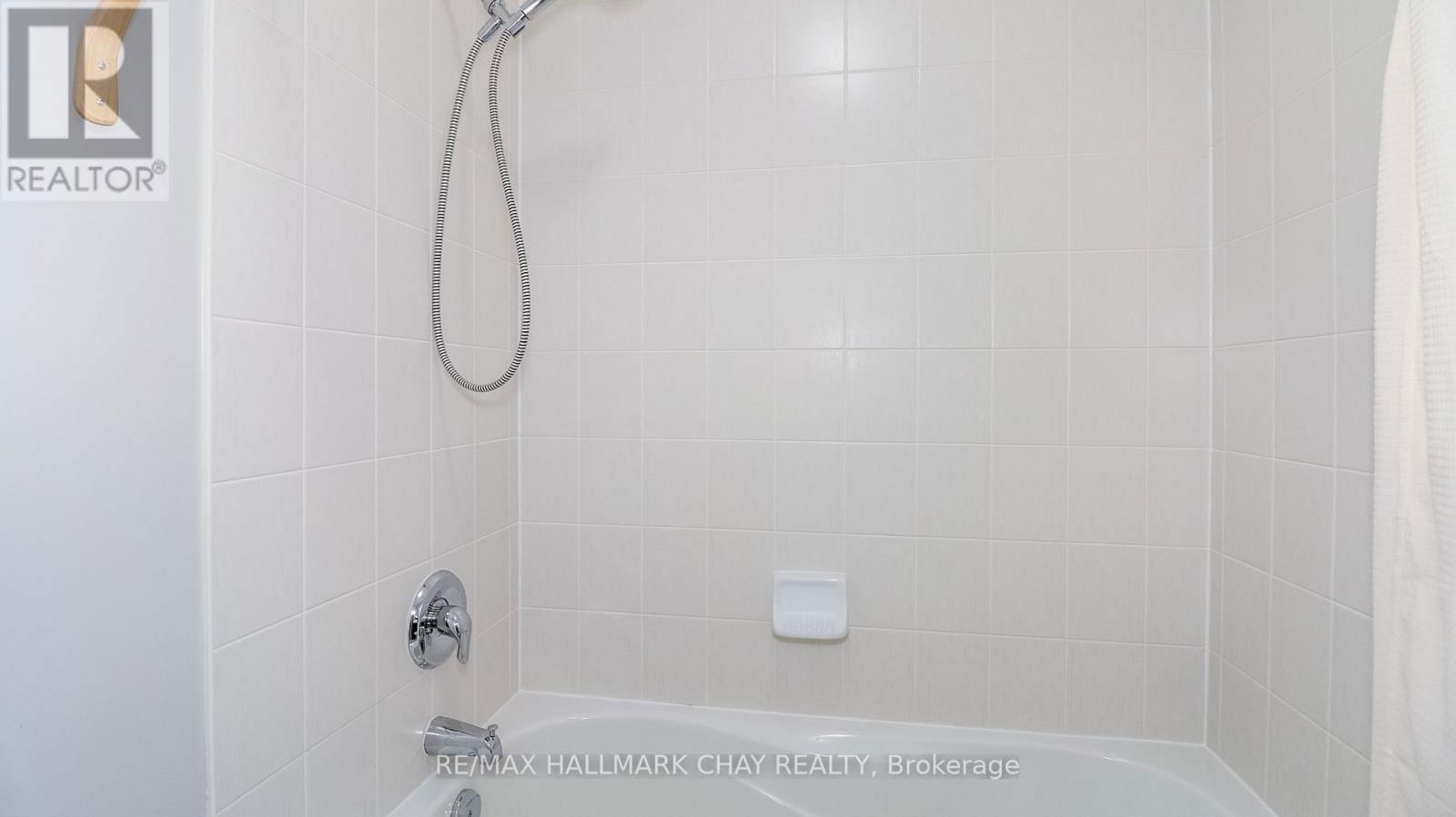 137 MEADOWHAWK TRAIL Image 36