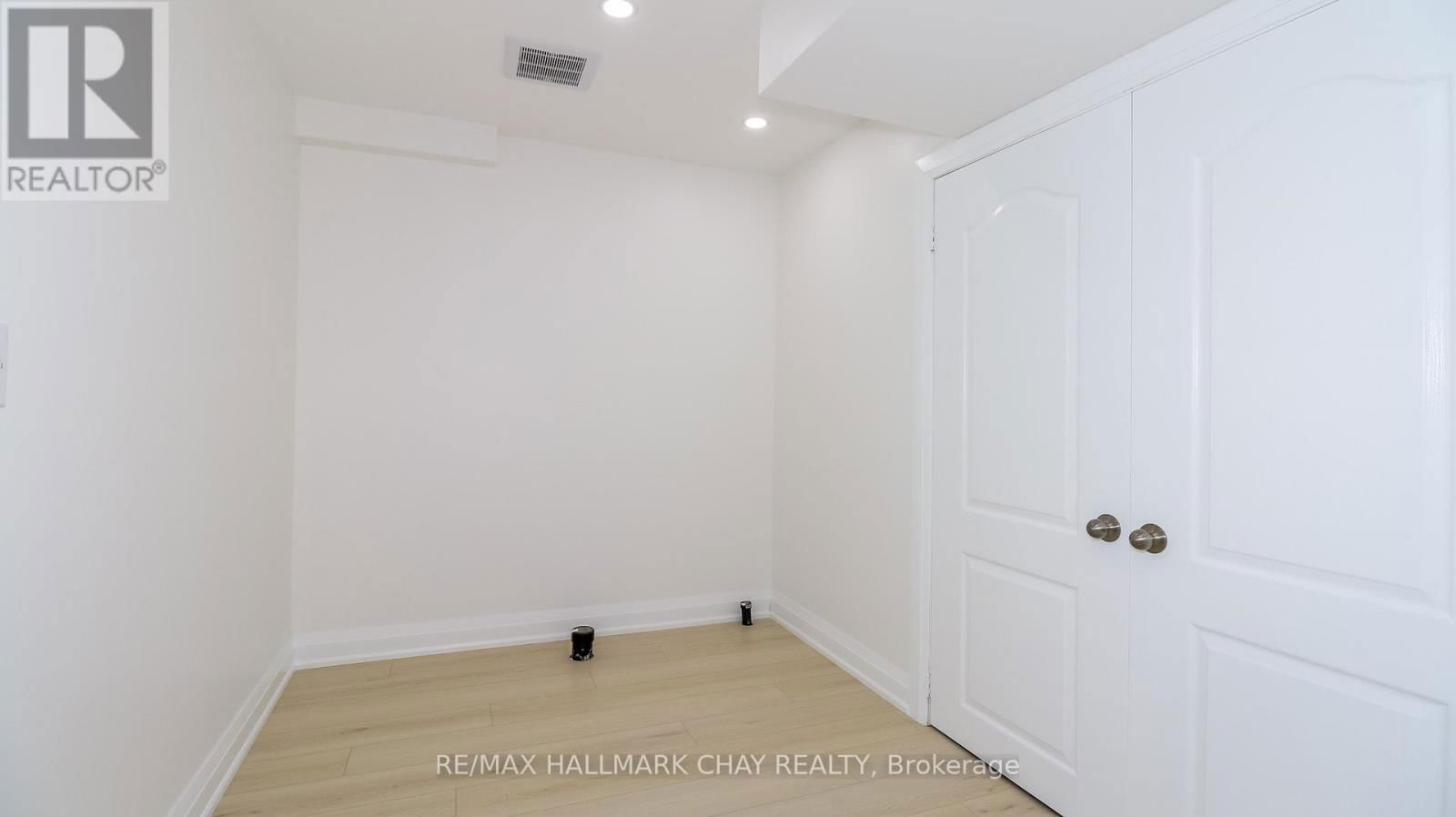 137 MEADOWHAWK TRAIL Image 40