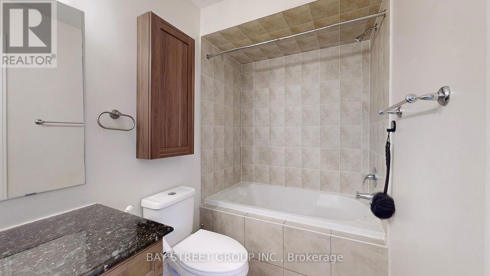21 ROBERT GREEN CRESCENT Image 26