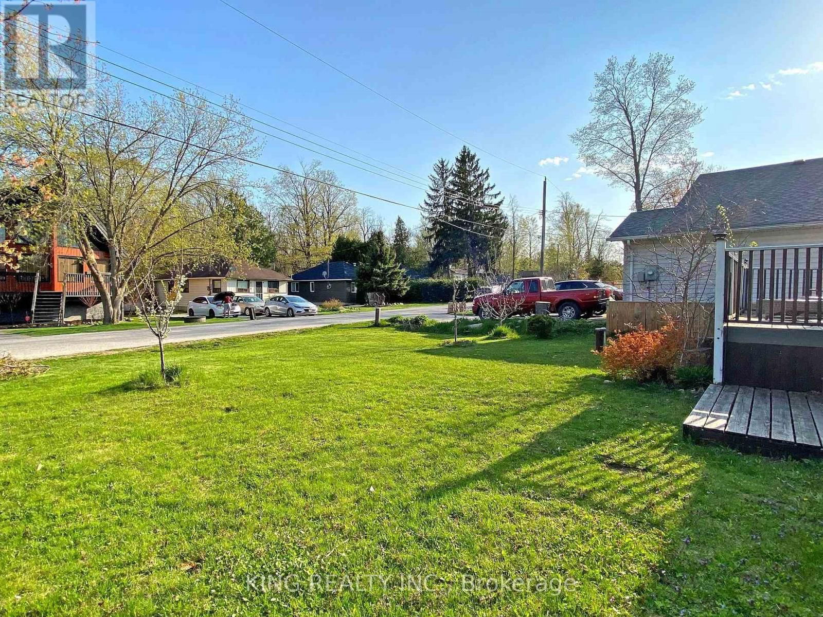 674 CHESTNUT STREET NORTH Image 9