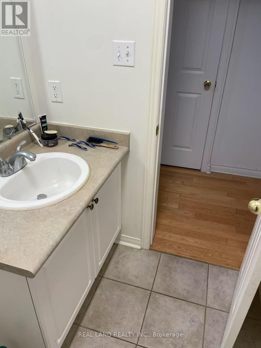 Room - 188 BANTRY AVENUE Image 2
