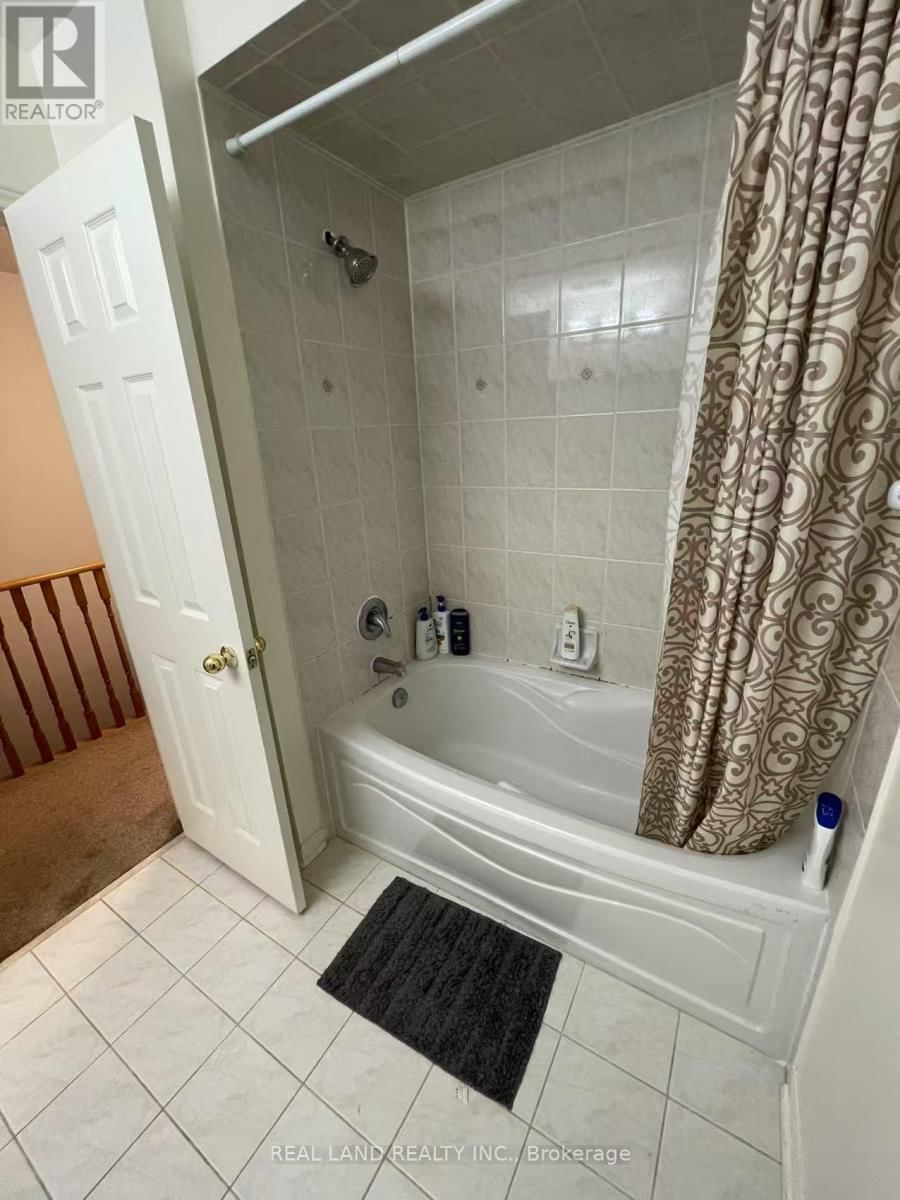 Room - 188 BANTRY AVENUE Image 3