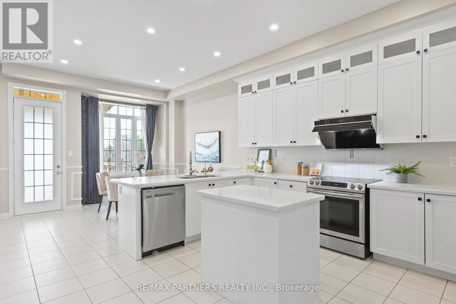 283 BAKER HILL BOULEVARD Image 16