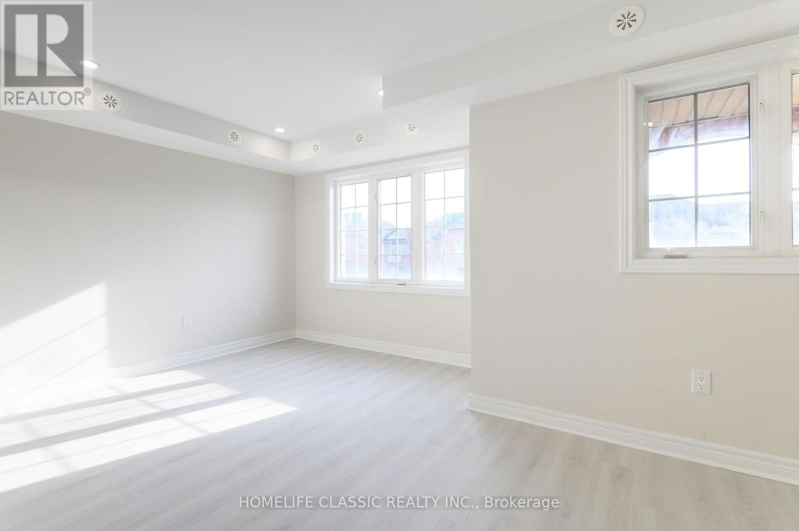2915 BUR OAK AVENUE Image 13