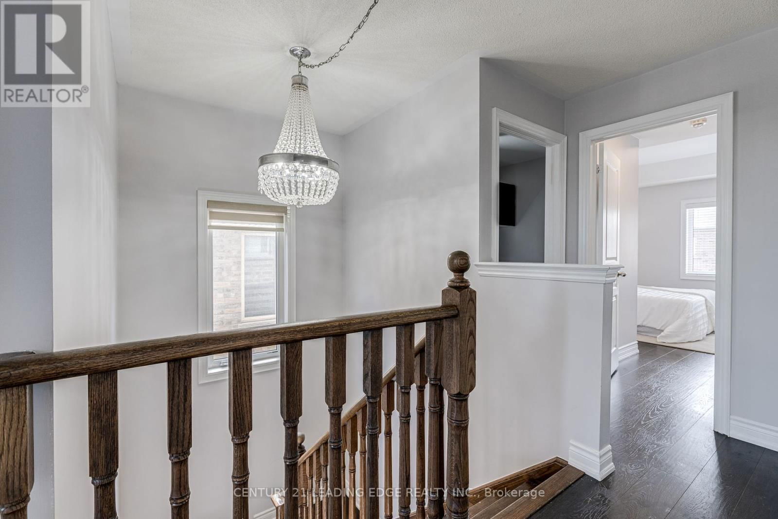 102 MACTIER DRIVE Image 26