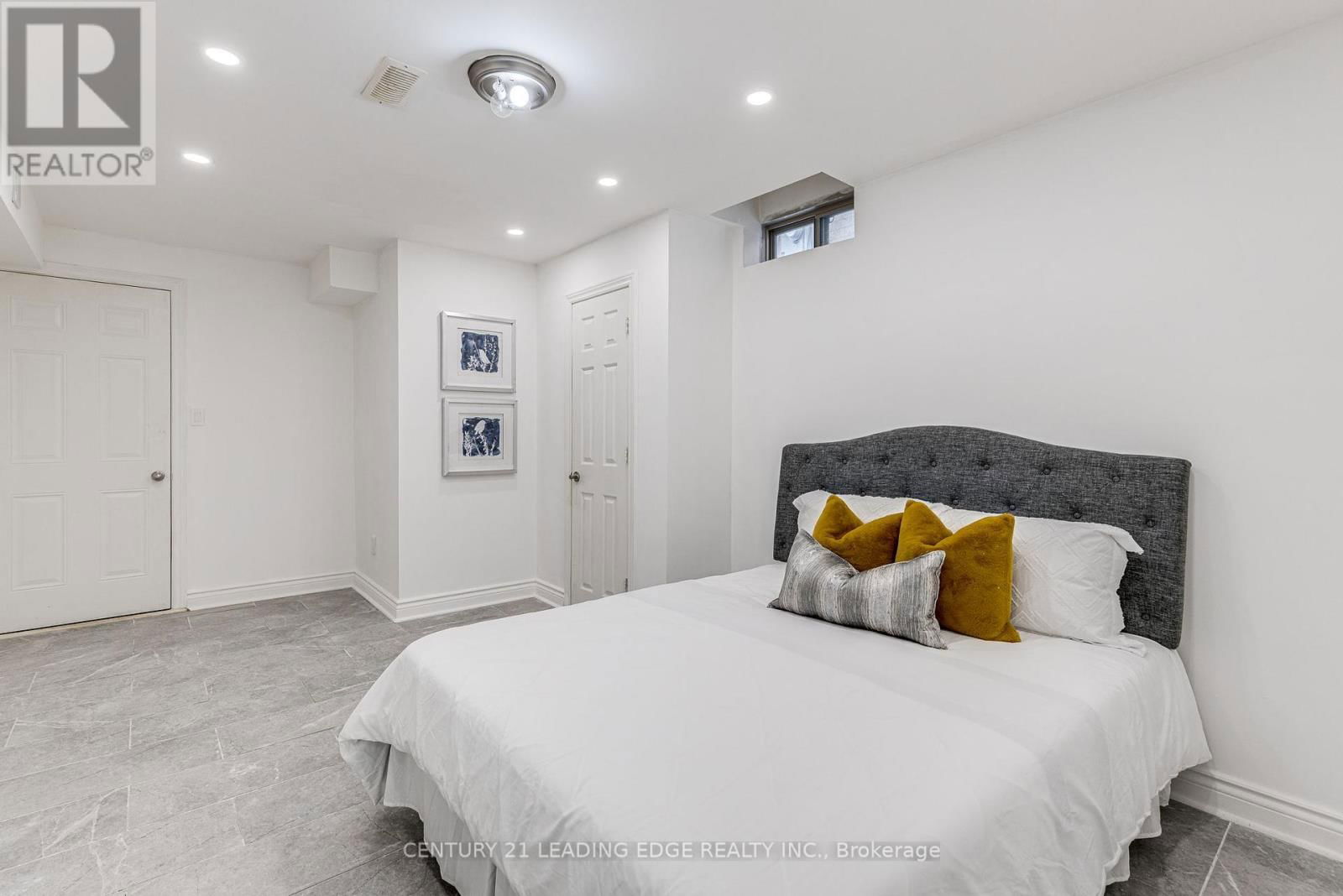 102 MACTIER DRIVE Image 33