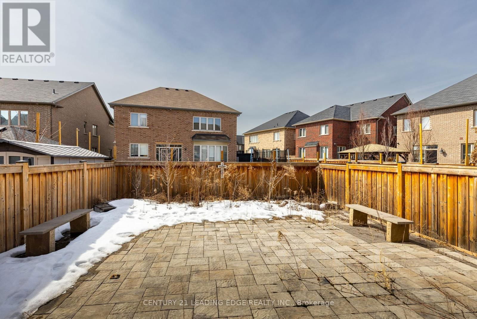 102 MACTIER DRIVE Image 36