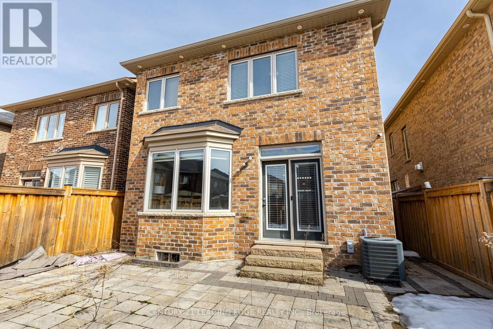 102 MACTIER DRIVE Image 38