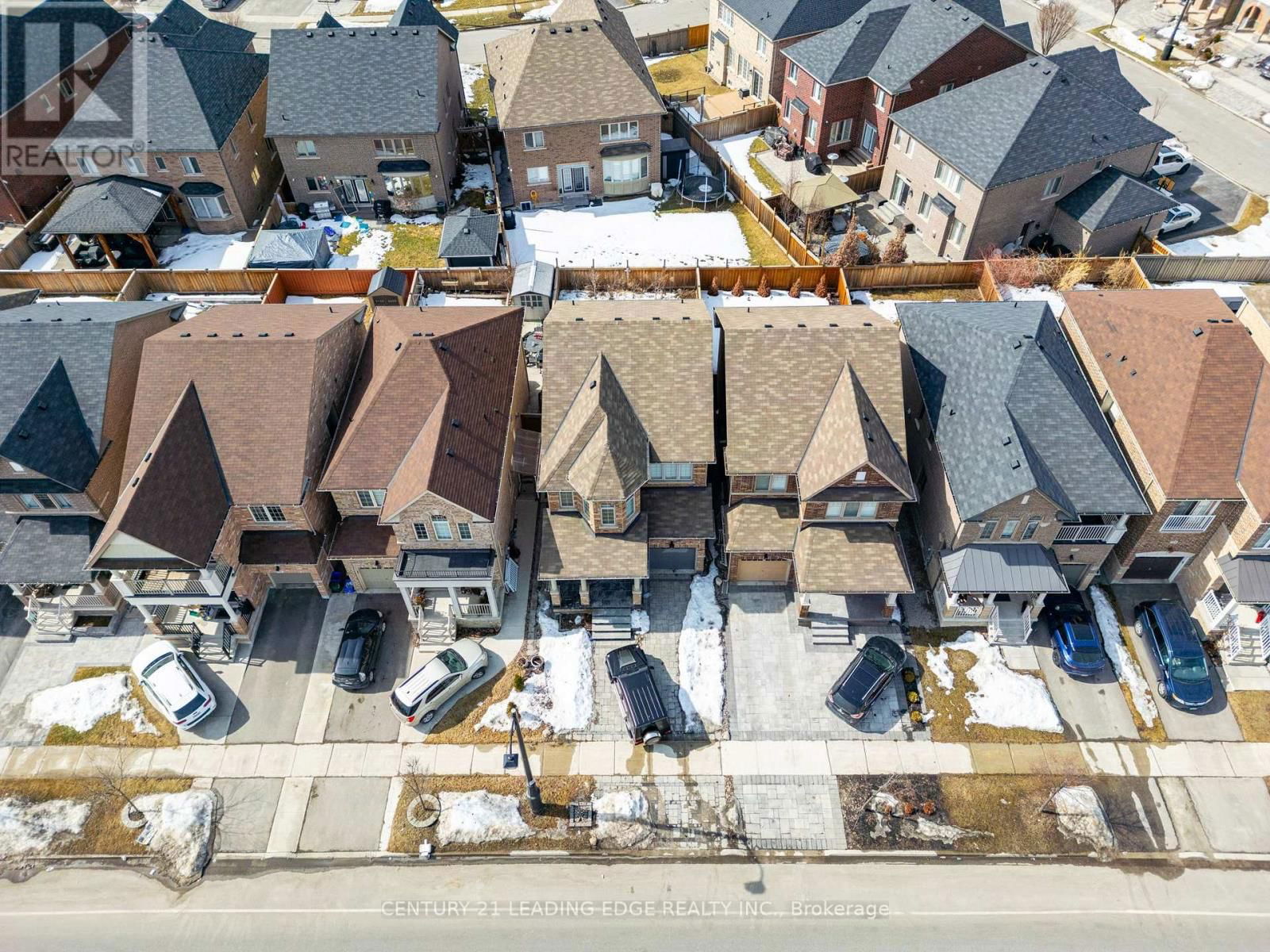 102 MACTIER DRIVE Image 44