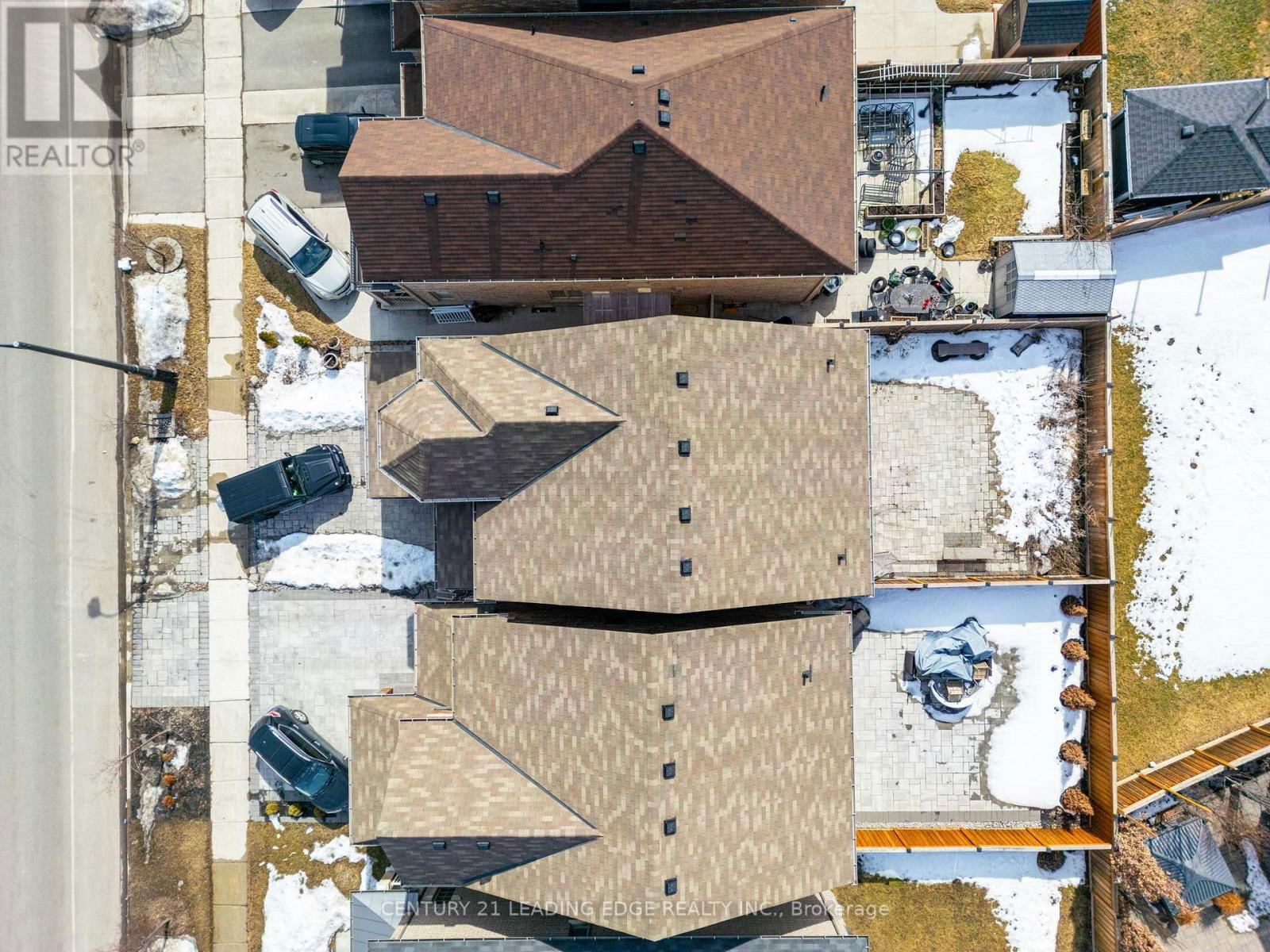 102 MACTIER DRIVE Image 45