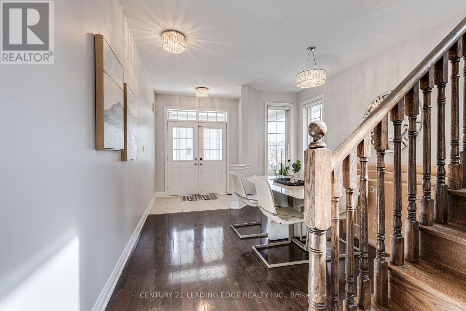 102 MACTIER DRIVE Image 9