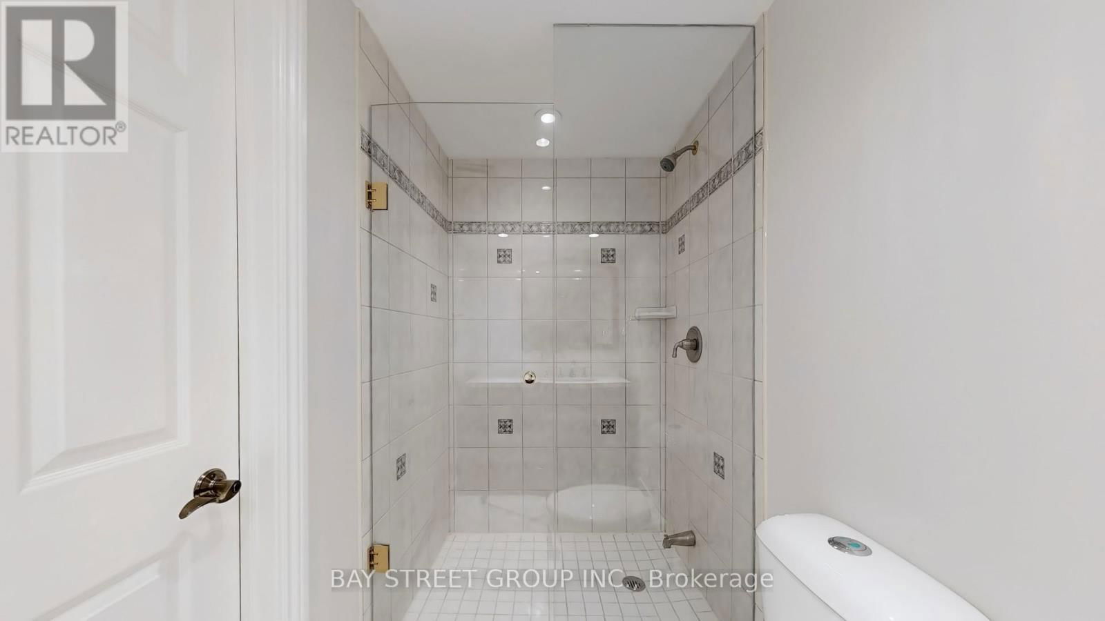 57 LONGWATER CHASE Image 39
