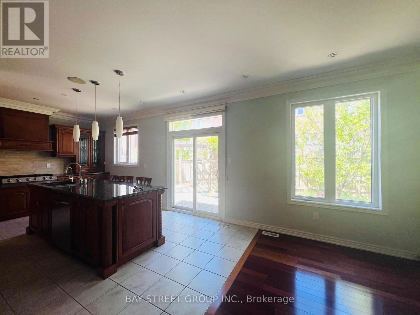 88 HALLDORSON AVENUE Image 11