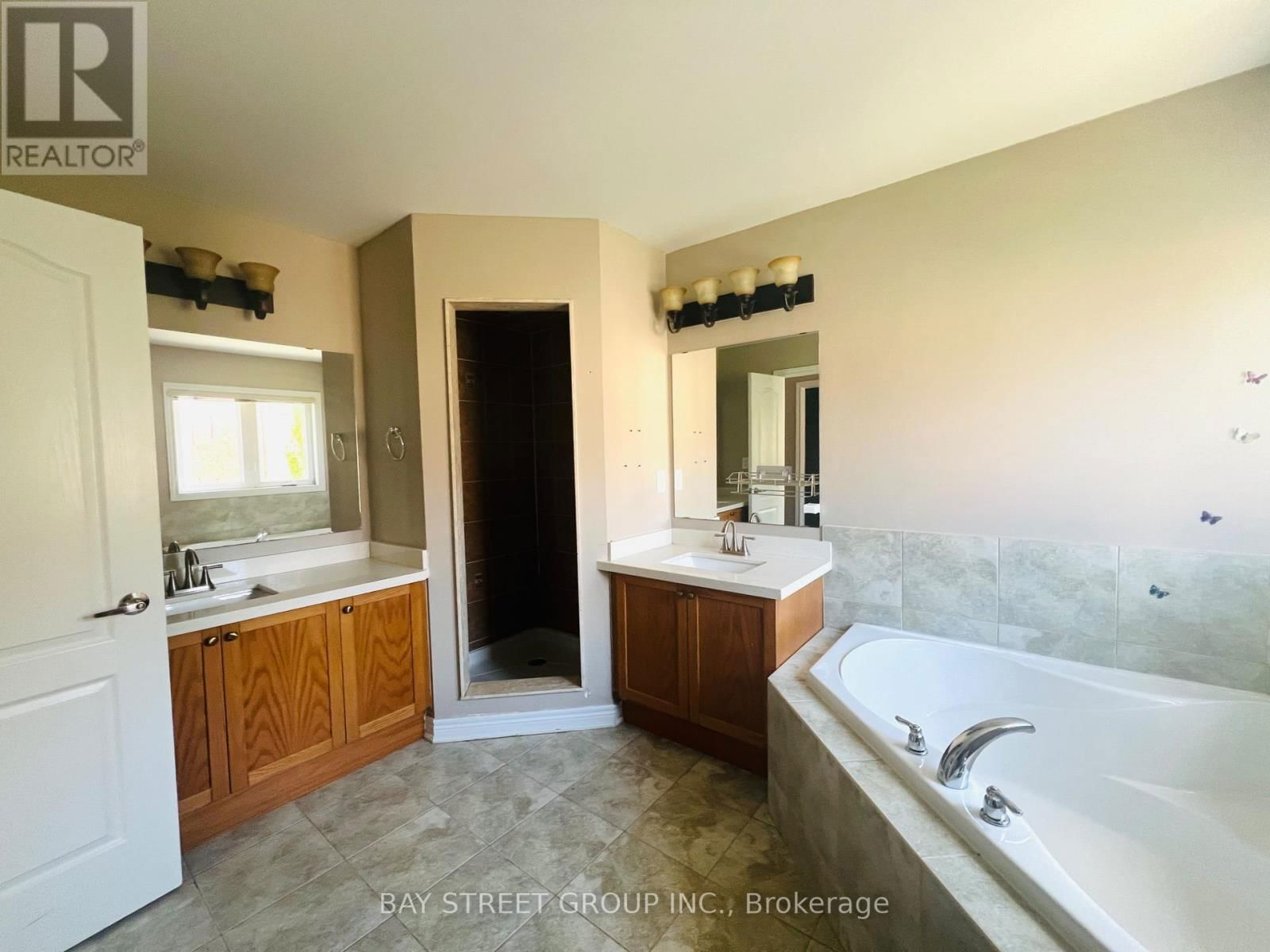 88 HALLDORSON AVENUE Image 16