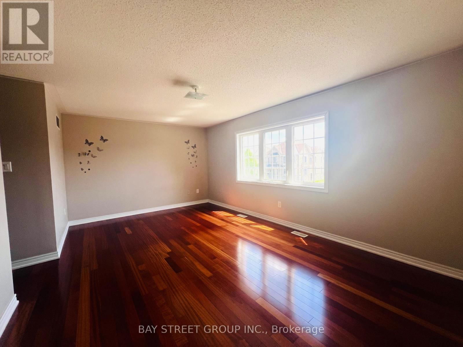 88 HALLDORSON AVENUE Image 22