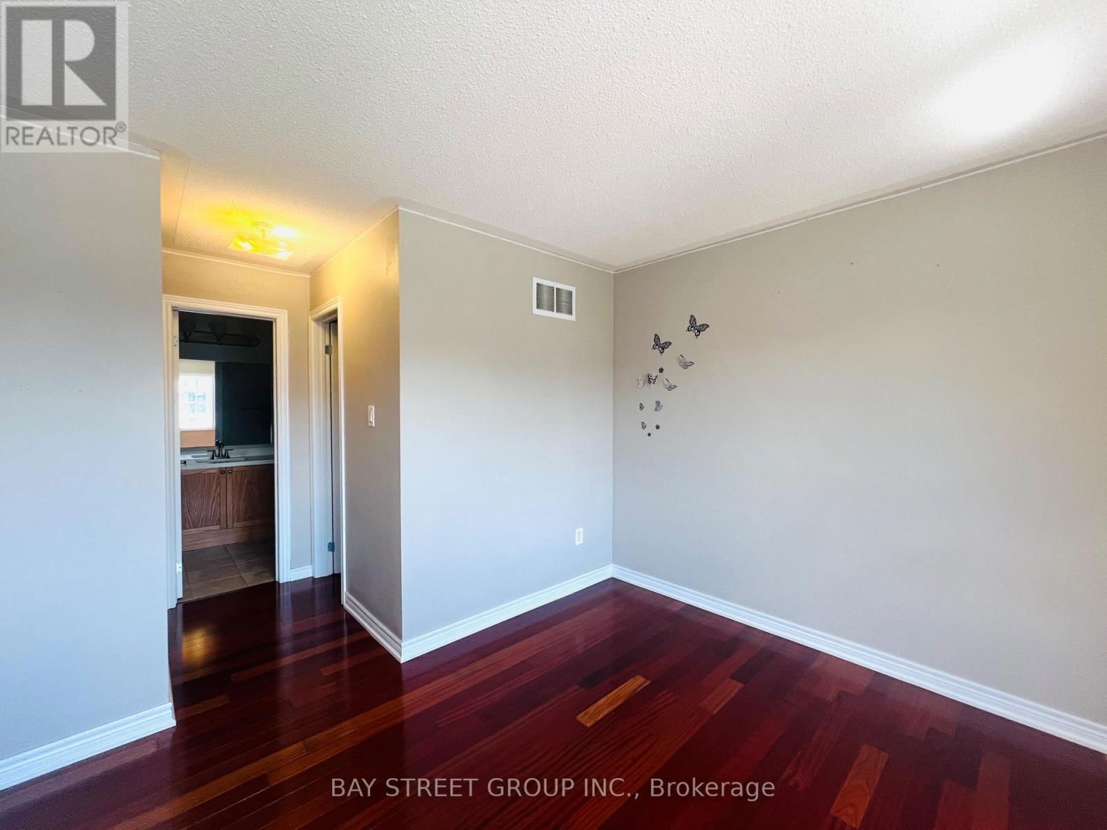 88 HALLDORSON AVENUE Image 23