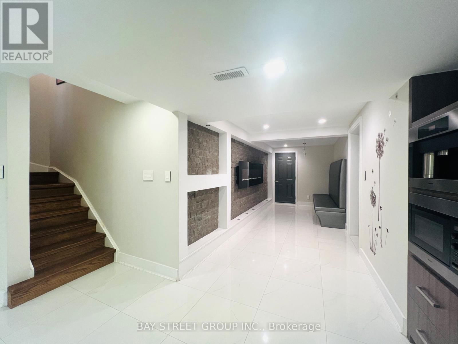 88 HALLDORSON AVENUE Image 26