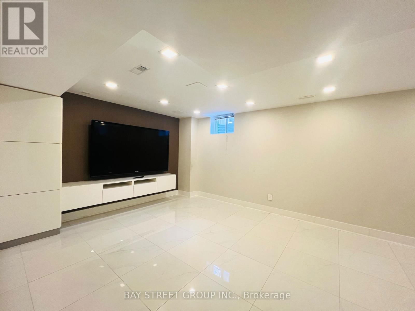 88 HALLDORSON AVENUE Image 27