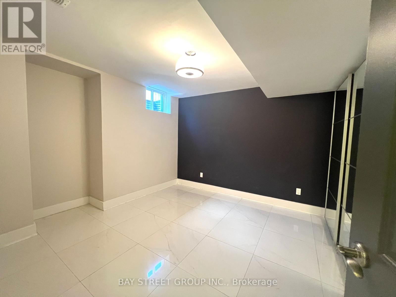 88 HALLDORSON AVENUE Image 31