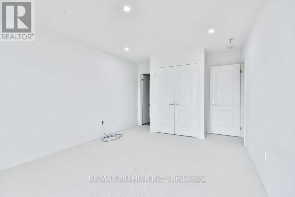 51 SASCO WAY Image 26