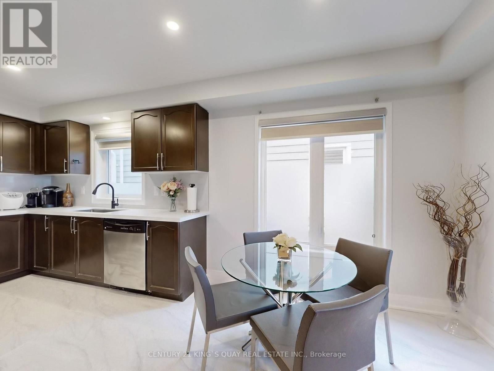 23 STOCKPORT ROAD Image 14