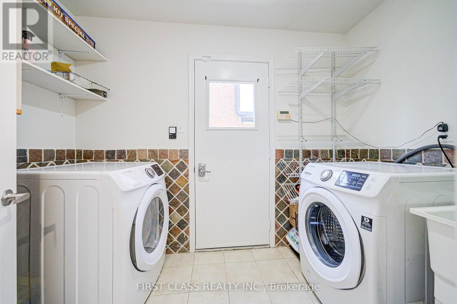 199 MILLER PARK AVENUE Image 13