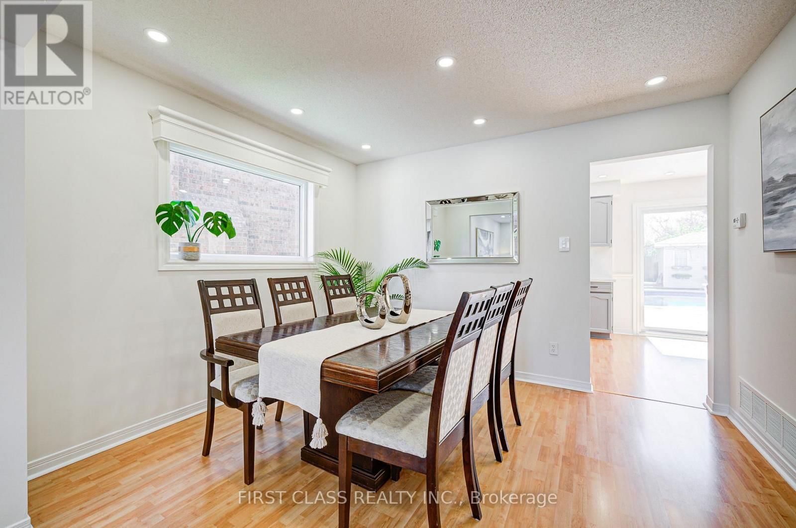 199 MILLER PARK AVENUE Image 18