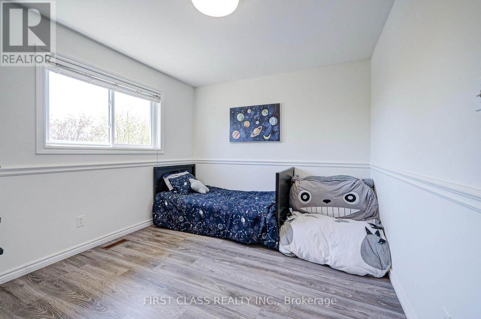 199 MILLER PARK AVENUE Image 28