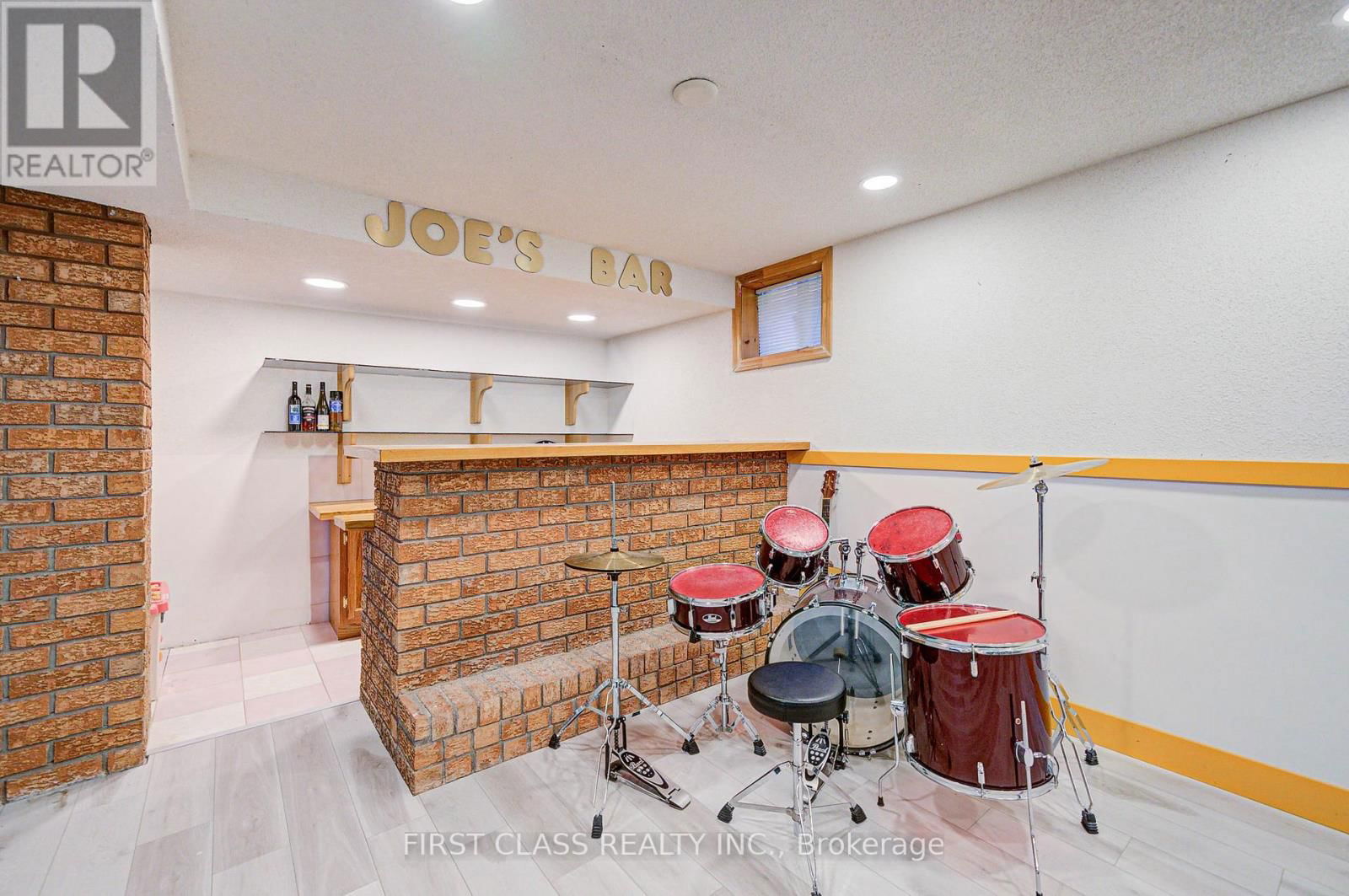 199 MILLER PARK AVENUE Image 42