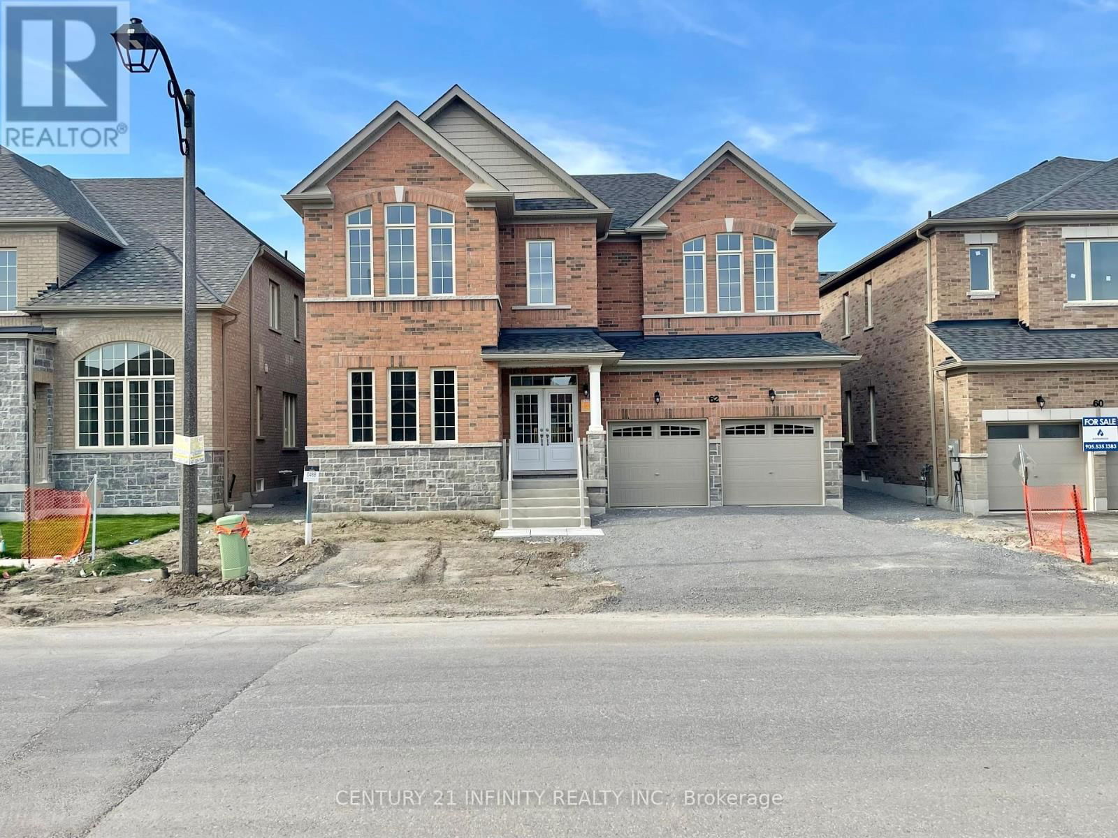 62 BUD LEGGETT CRESCENT Image 1