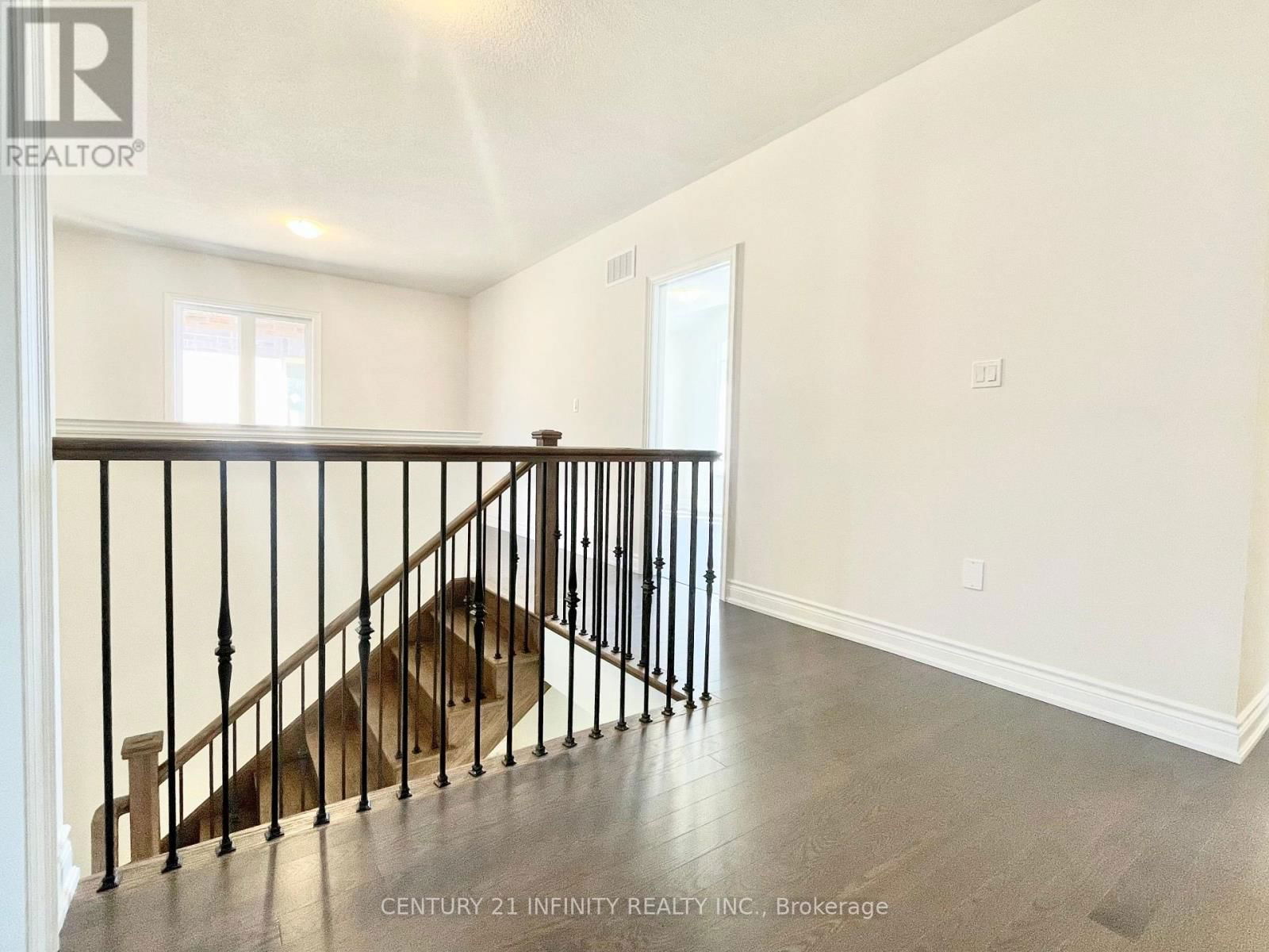 62 BUD LEGGETT CRESCENT Image 17