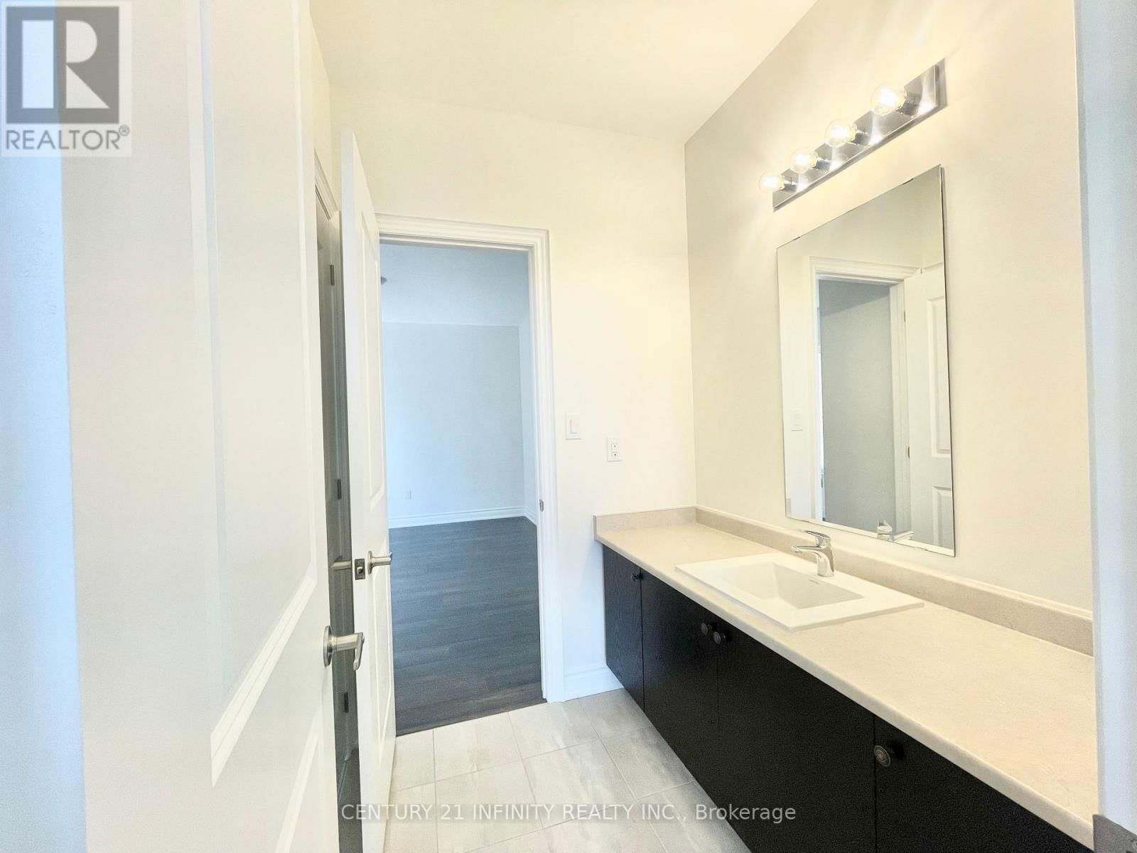62 BUD LEGGETT CRESCENT Image 34