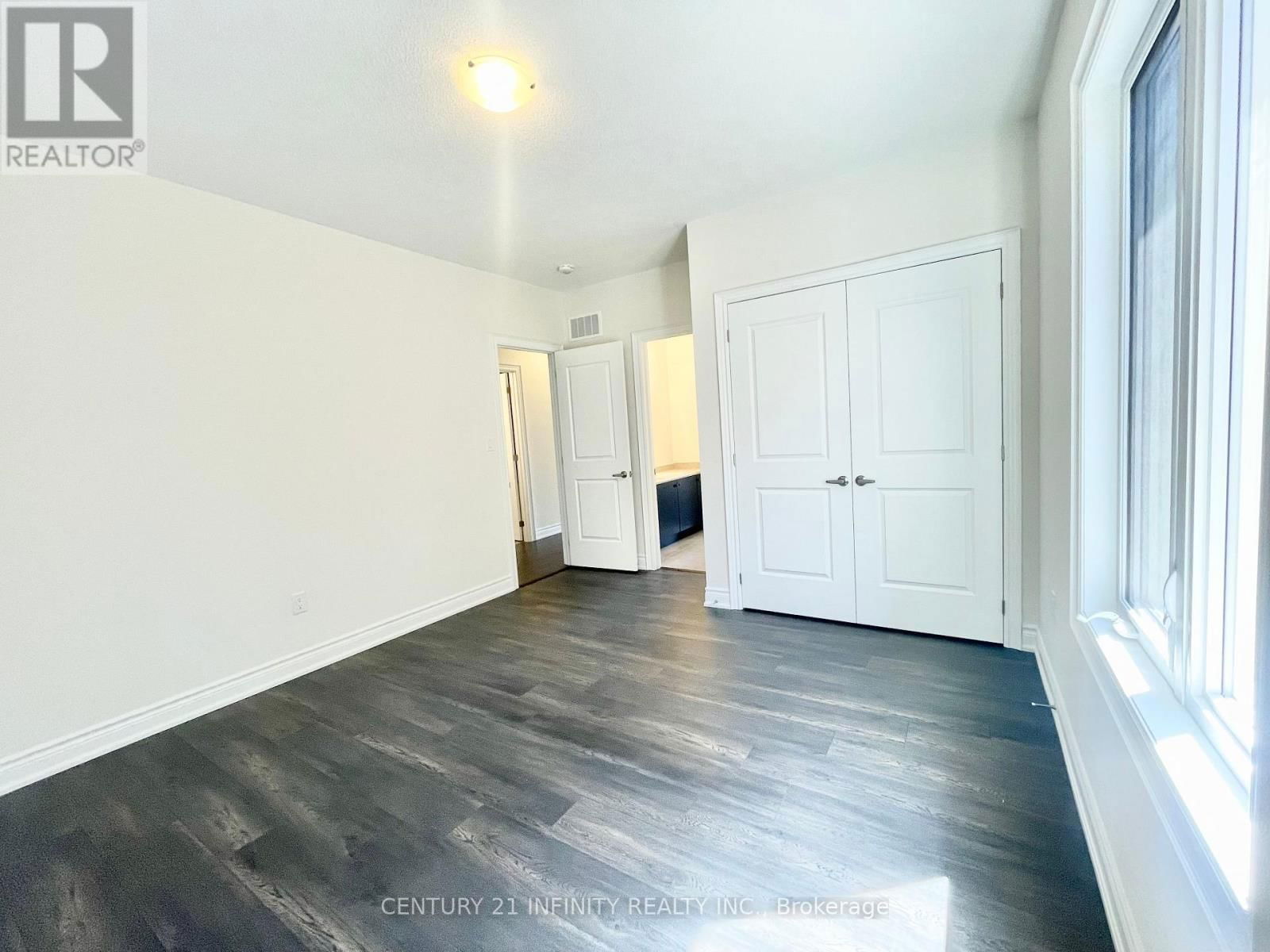 62 BUD LEGGETT CRESCENT Image 35
