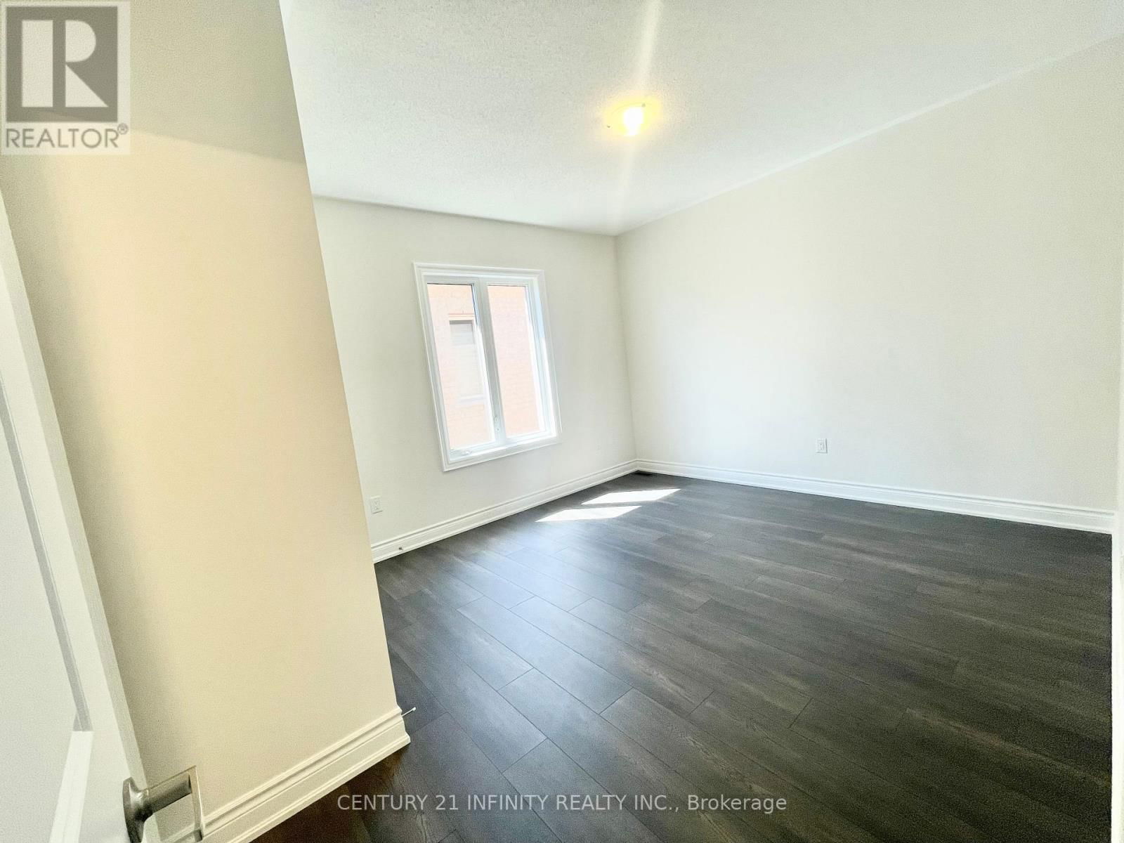 62 BUD LEGGETT CRESCENT Image 36