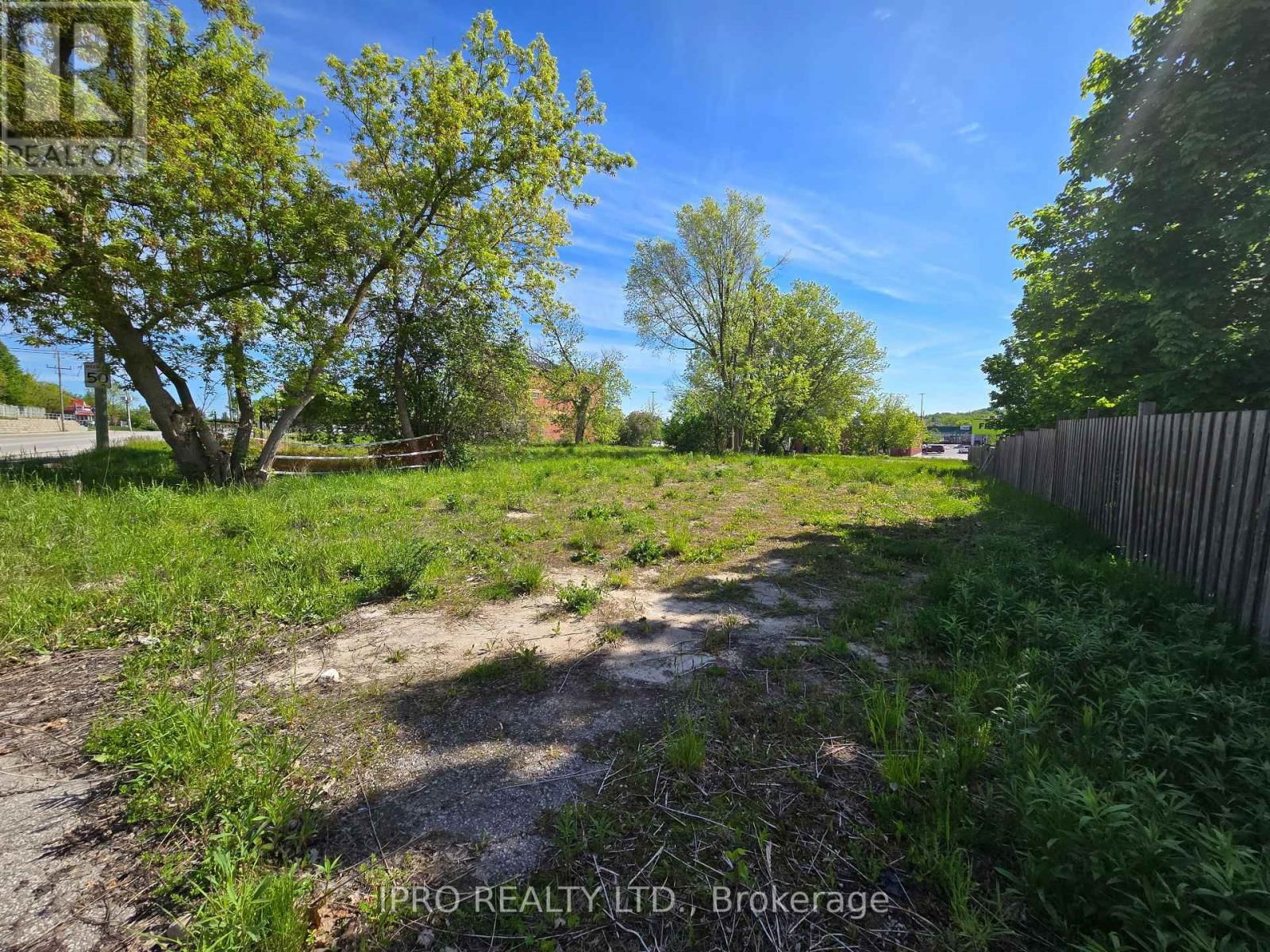 455 THE QUEENSWAY SOUTH Image 3