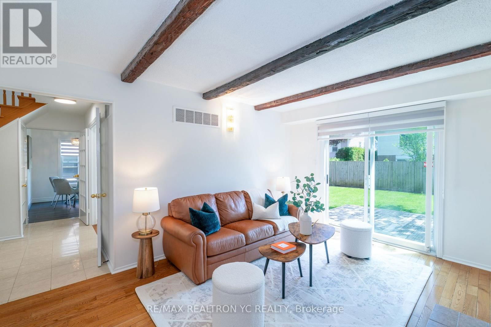 19 BRECKONWOOD CRESCENT Image 12