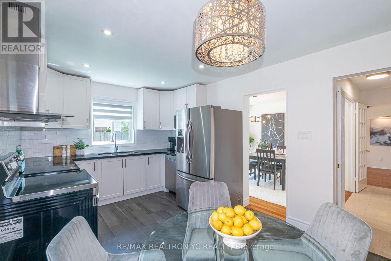 19 BRECKONWOOD CRESCENT Image 16