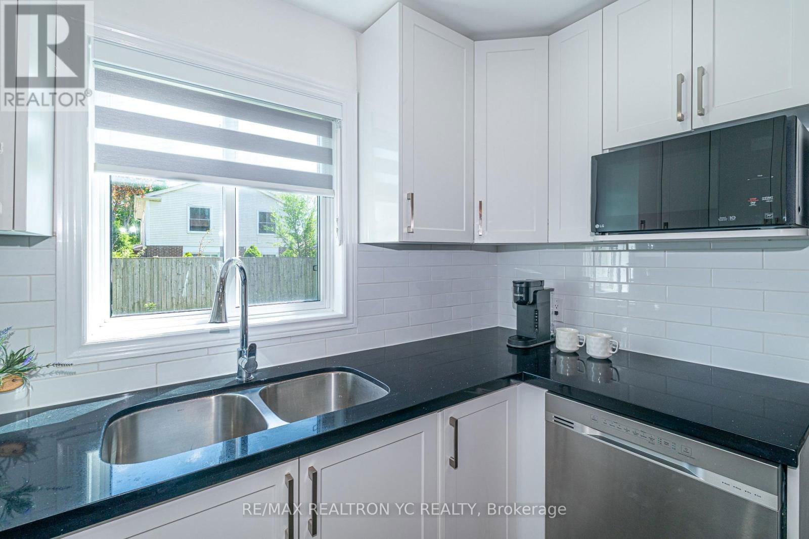 19 BRECKONWOOD CRESCENT Image 19