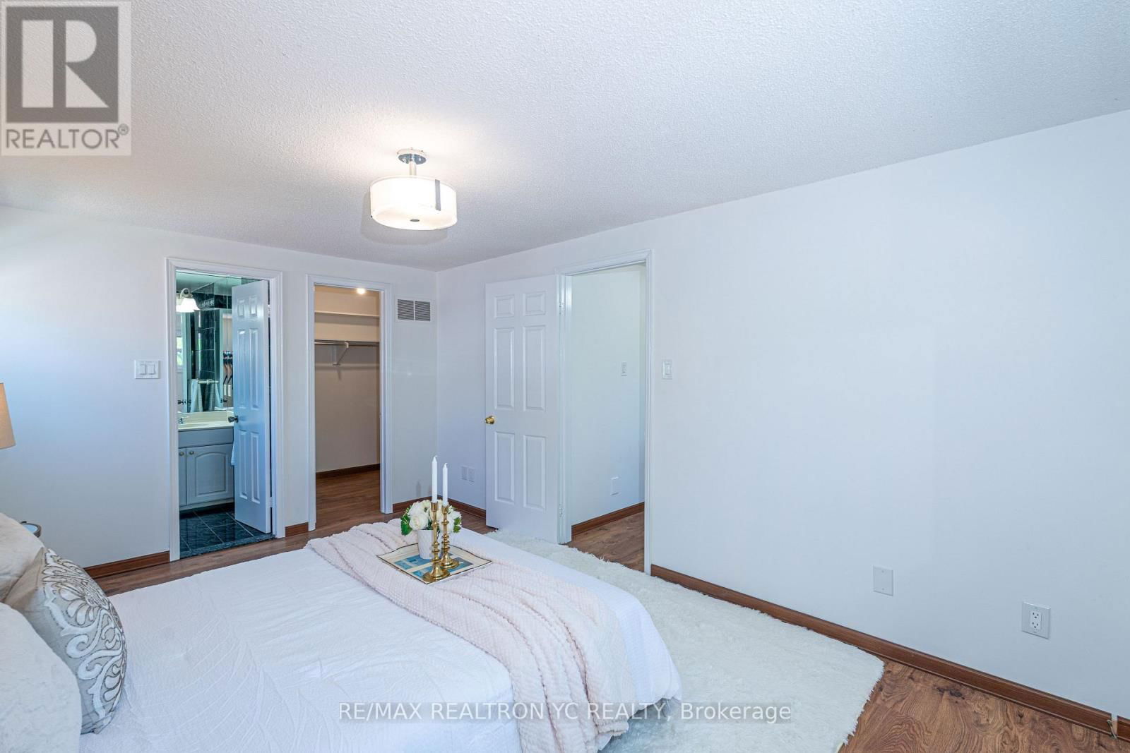 19 BRECKONWOOD CRESCENT Image 24