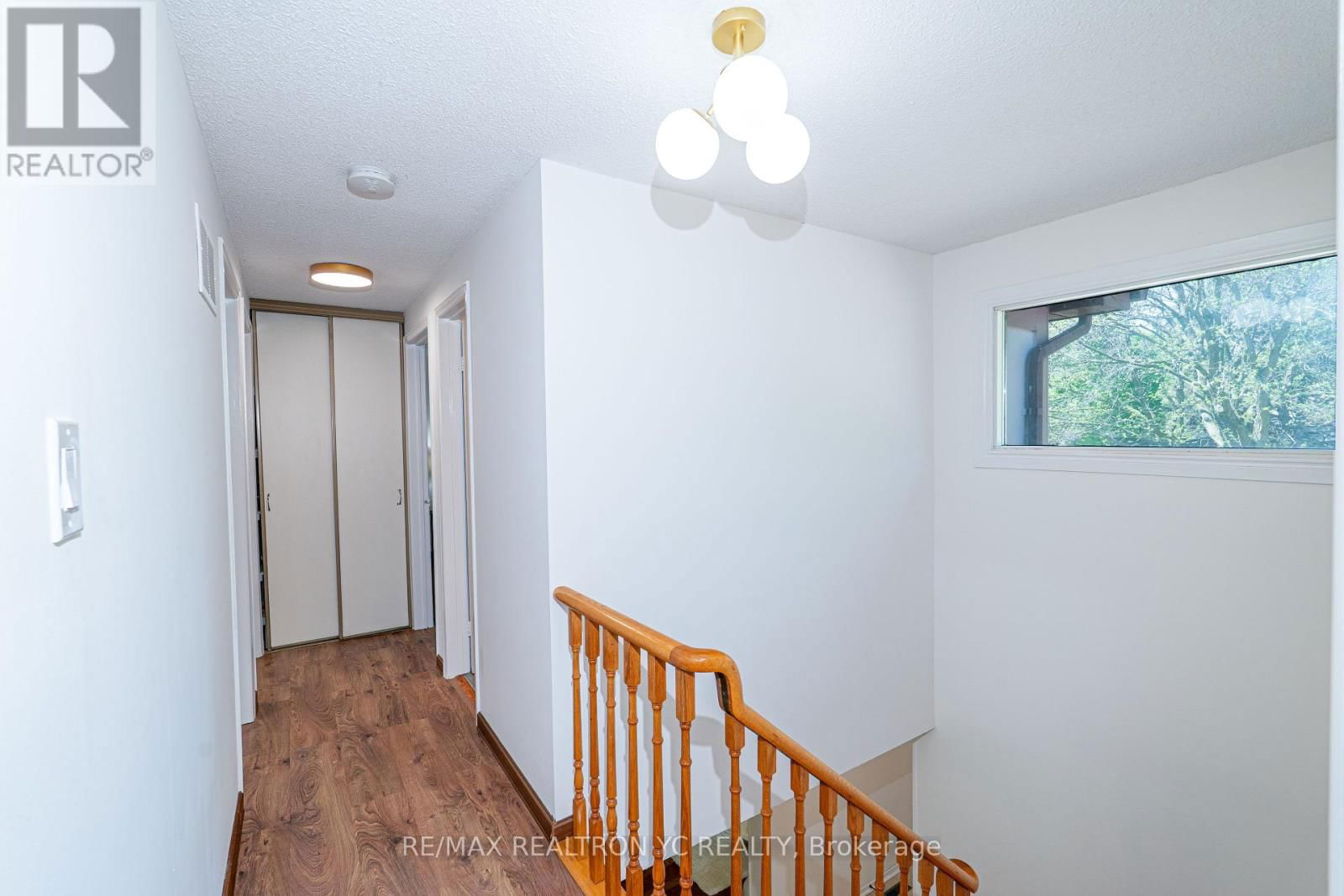 19 BRECKONWOOD CRESCENT Image 27