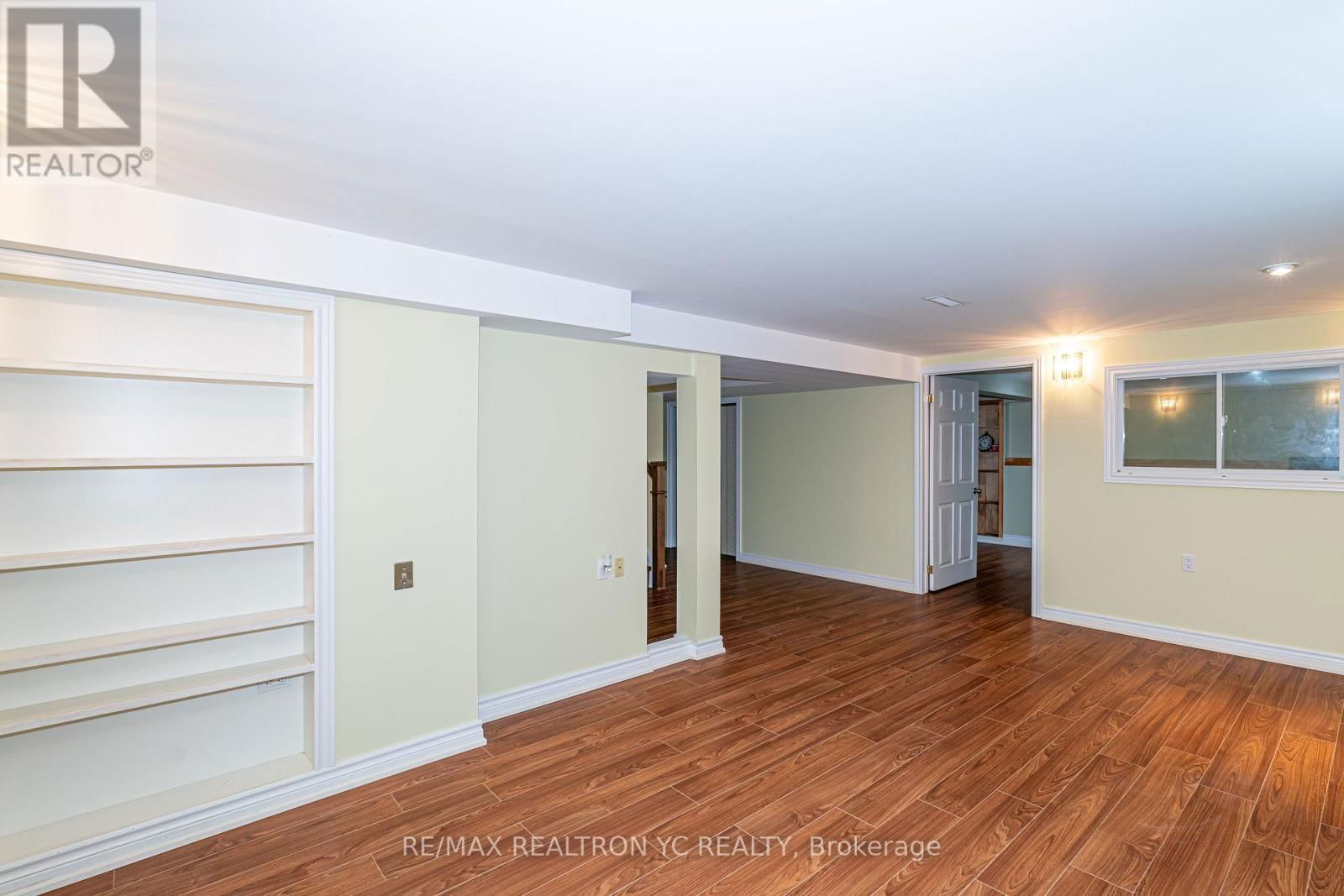 19 BRECKONWOOD CRESCENT Image 37
