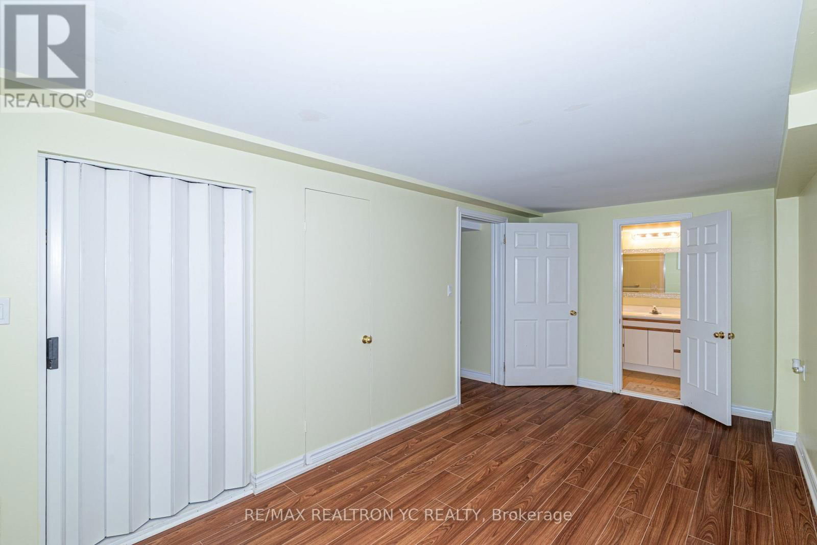 19 BRECKONWOOD CRESCENT Image 39