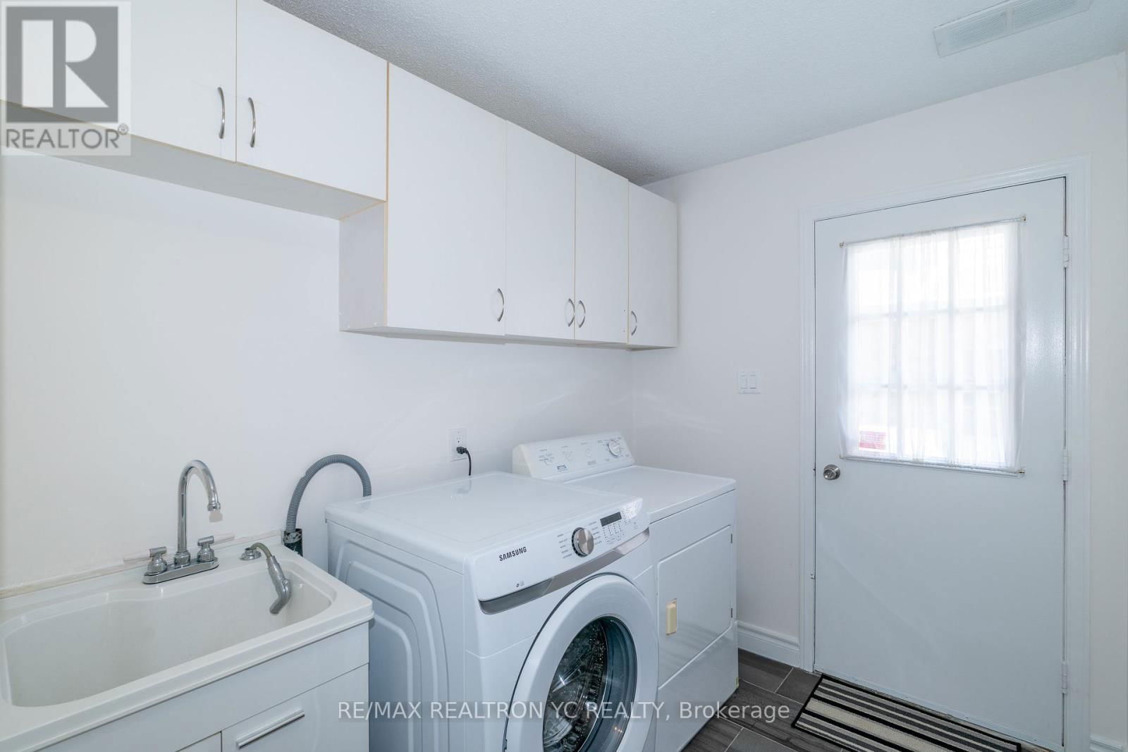 19 BRECKONWOOD CRESCENT Image 41