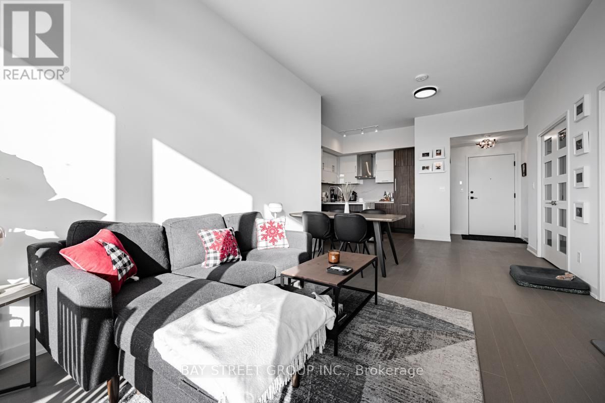 1808 - 8119 BIRCHMOUNT ROAD Image 12