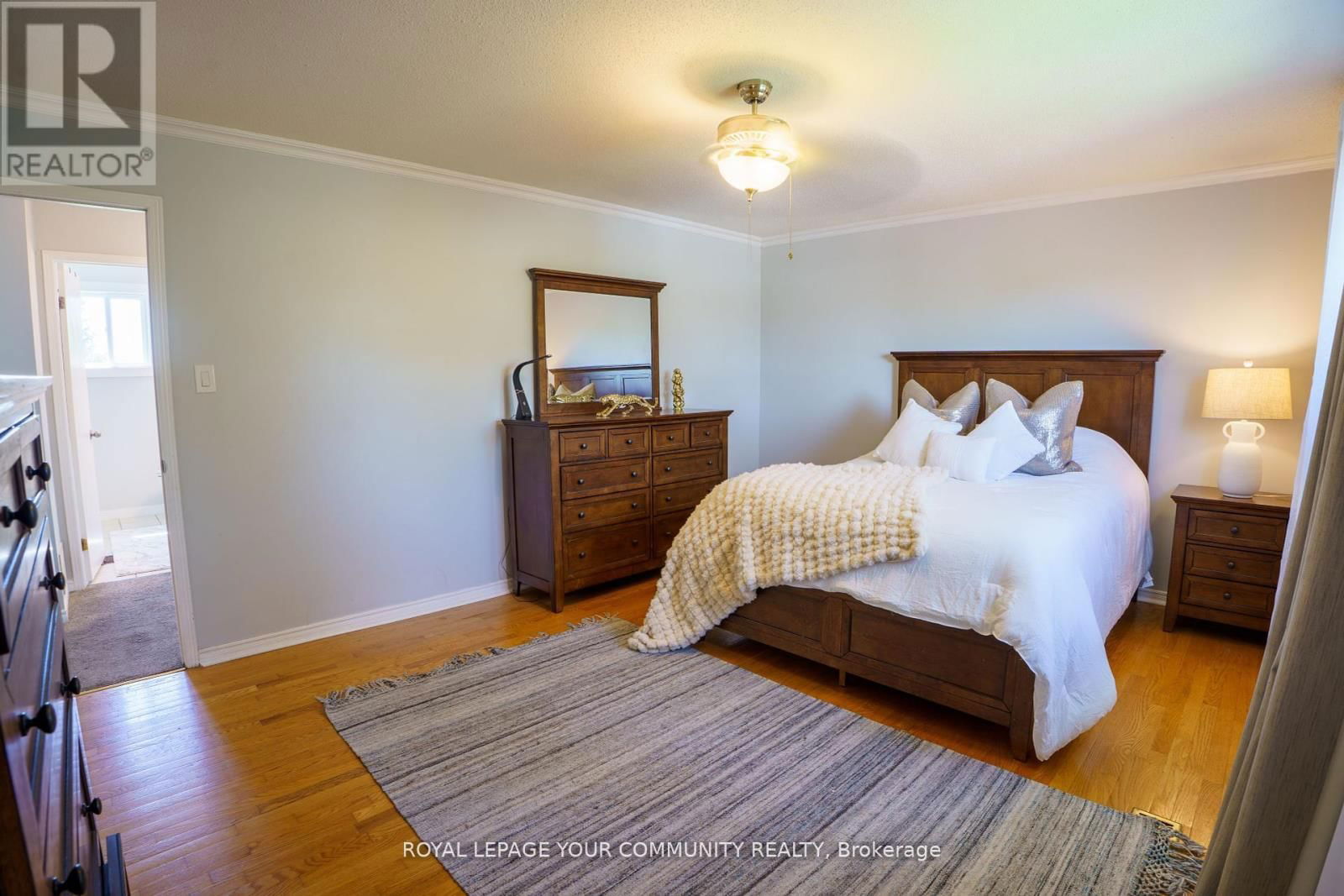 6 OAKMEADOW BOULEVARD Image 13